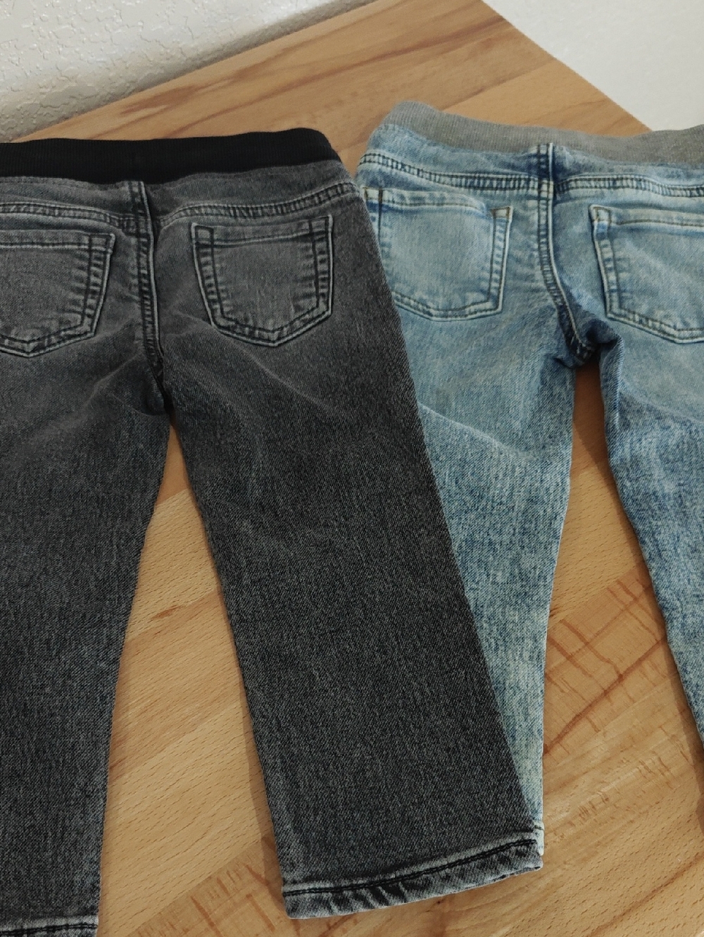 Two Jeans - Picture 5 of 7